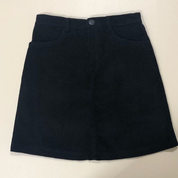 Brandy Melville Dresses & Skirts - Brandy Melville Corduroy Mini Skirt SZ XS